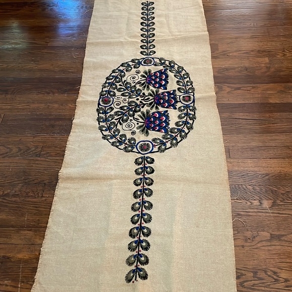 table Runner (Unfinished Project) - Picture 1 of 9